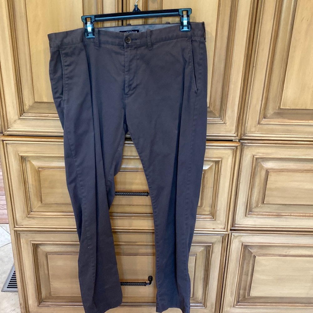 J Crew Mens Pants chocolate flex 33x32 long